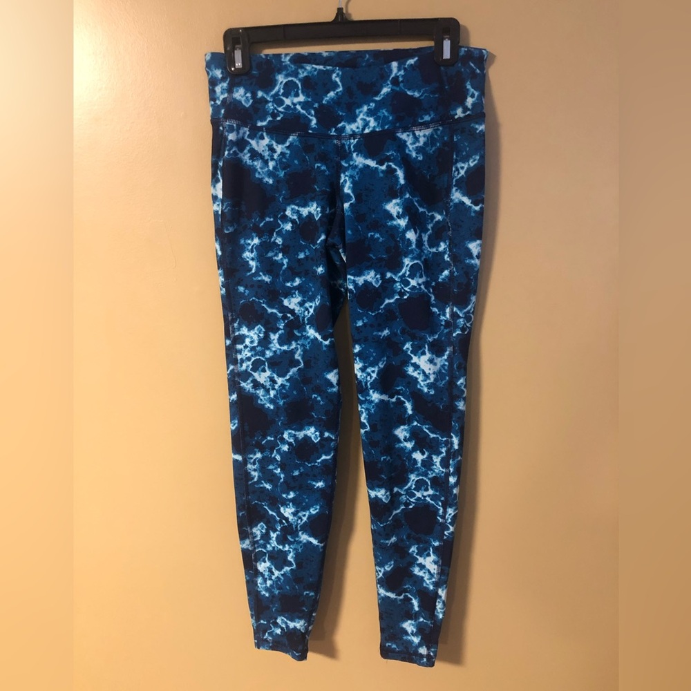 Old Navy Dark Blue Tye-dye Cloud Pattern Size Medium